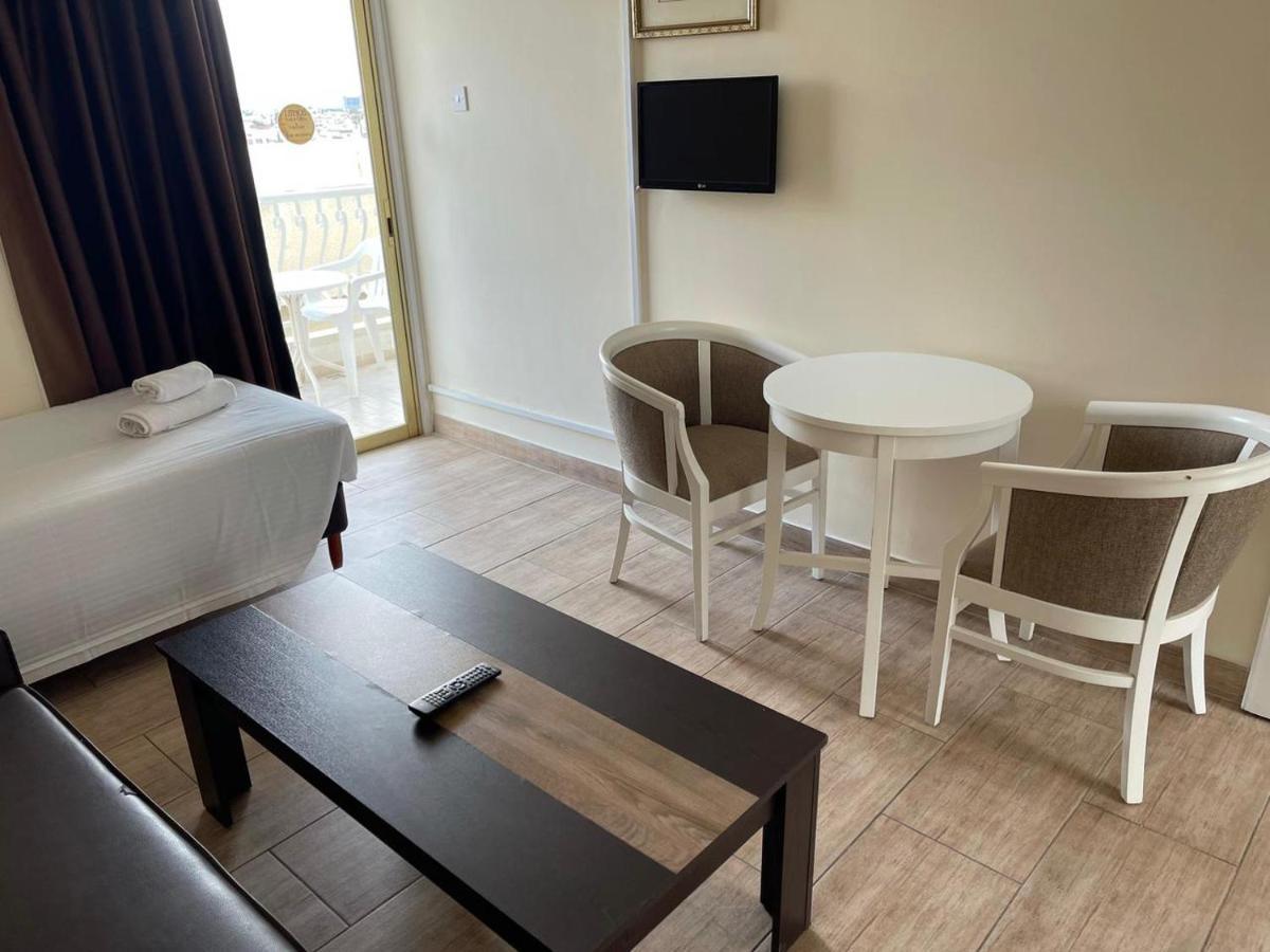Antonis G. Hotel Apartments Voroklini Exterior foto