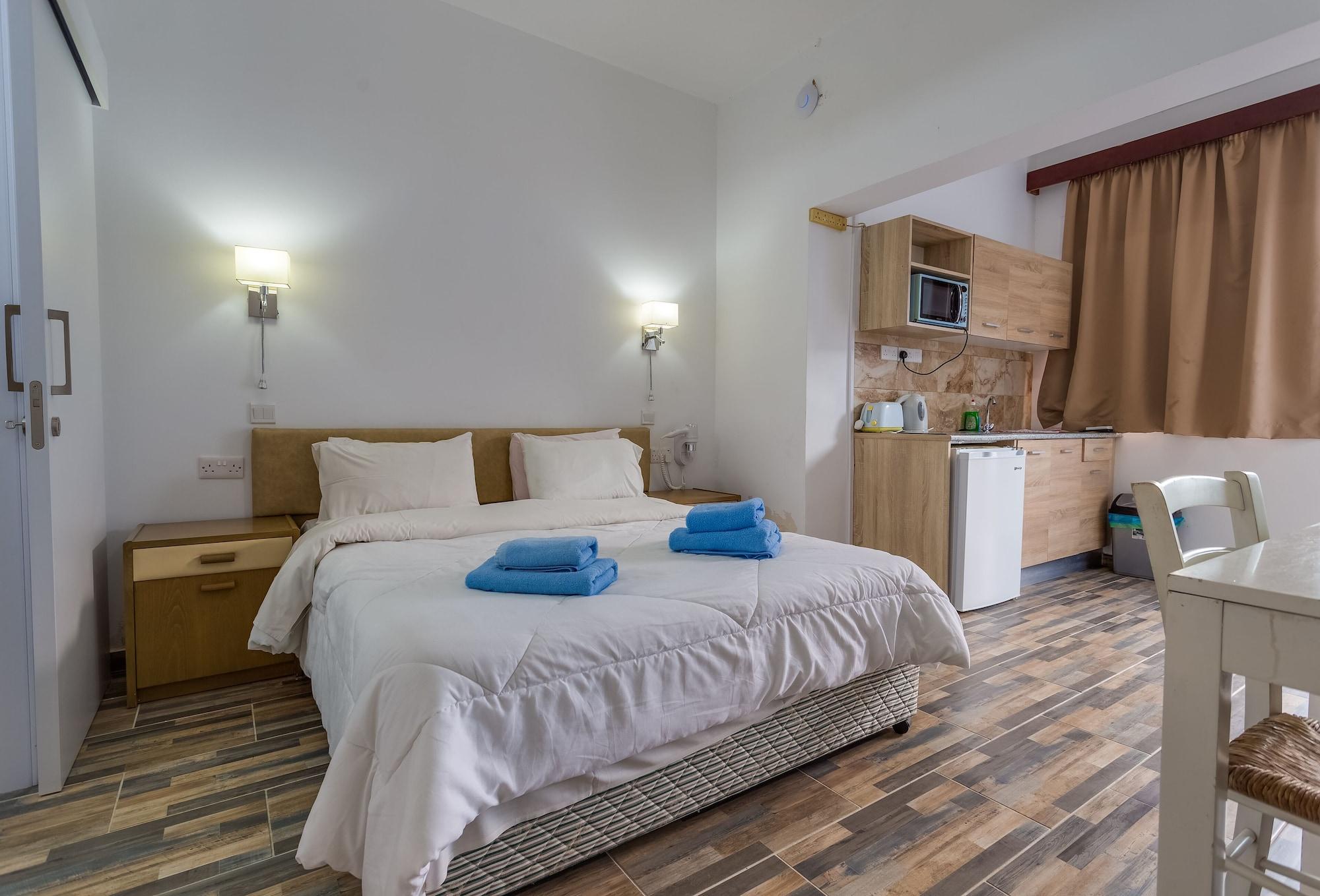 Antonis G. Hotel Apartments Voroklini Exterior foto
