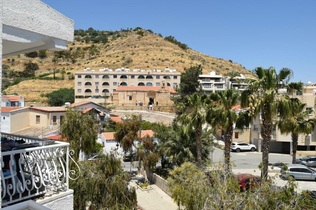 Antonis G. Hotel Apartments Voroklini Exterior foto